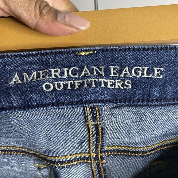 American Eagle Women's Mid Rise Super Stretch Mini Denim Shorts - Picture 3 of 5